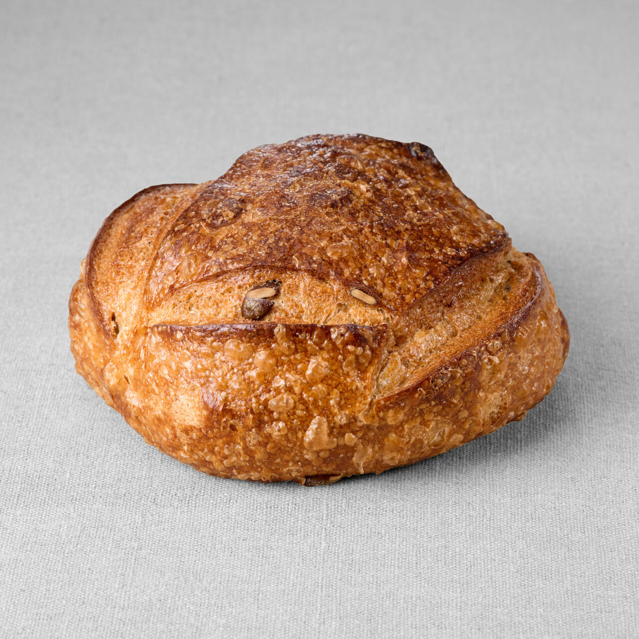 Petit pain issu d'une farine de blé blanche aux courges non moulé au pur levain naturel