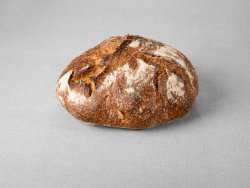 Grand pain campagne issu d'une farine de blé blanche et d'une farine de seigle au pur levain naturel