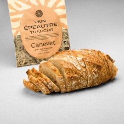 Pain épeautre au pur levain naturel tranché avec packaging en arrière plan