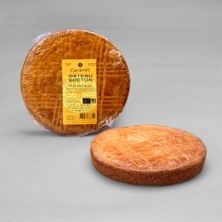 Gâteau breton nature posé sur un fond gris